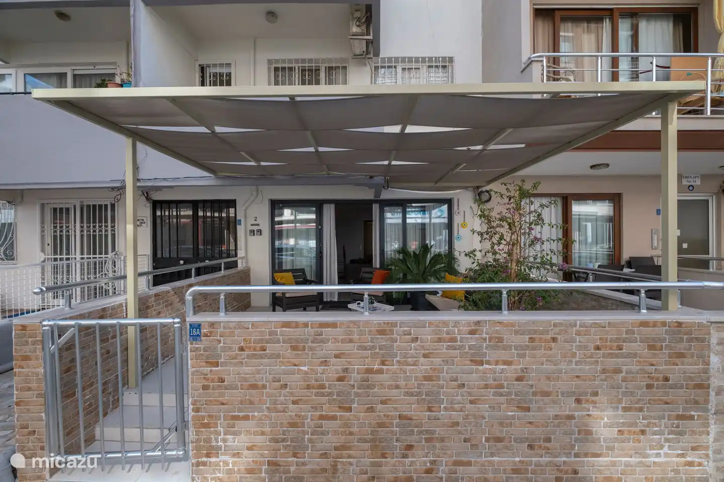 Ezgi's Suite mit Terrasse im Herzen von Marmaris, kurz- und langfristiger Aufenthalt, komplett eingerichtete Ferienwohnung. Monatliche und tägliche Ferienwohnung, ganze Wohnung