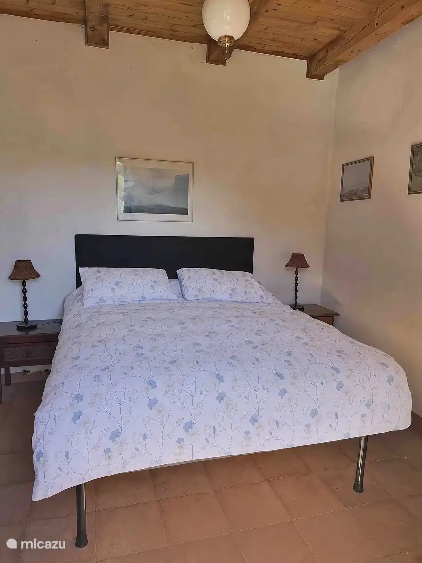 Chambre 1 avec une magnifique vue sur le jardin