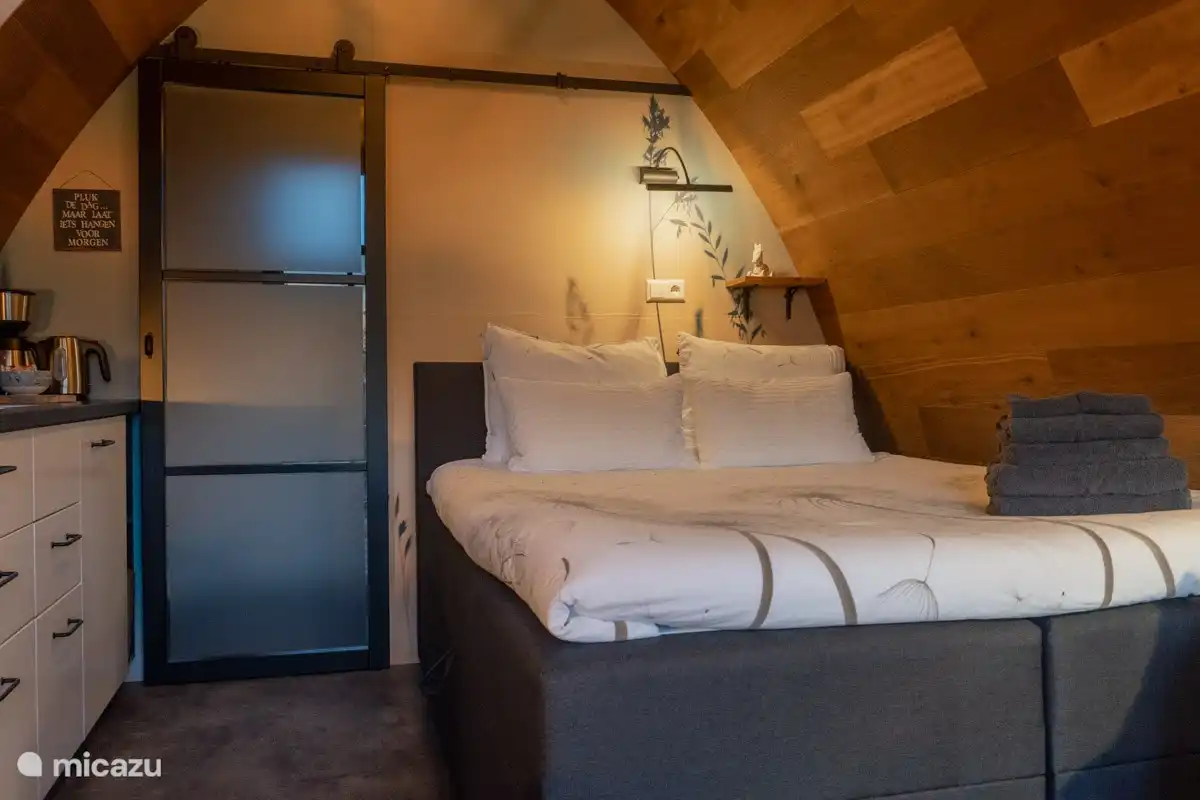 Komfortables Boxspringbett.