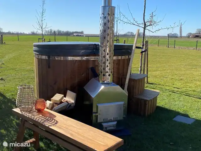 Location de Vacances Pays-Bas, Brabant-Septentrional, Alternate, chambres d'hôtes - B&B de Roem van Altena pod 1 bain à remous au feu de bois pour deux personnes.