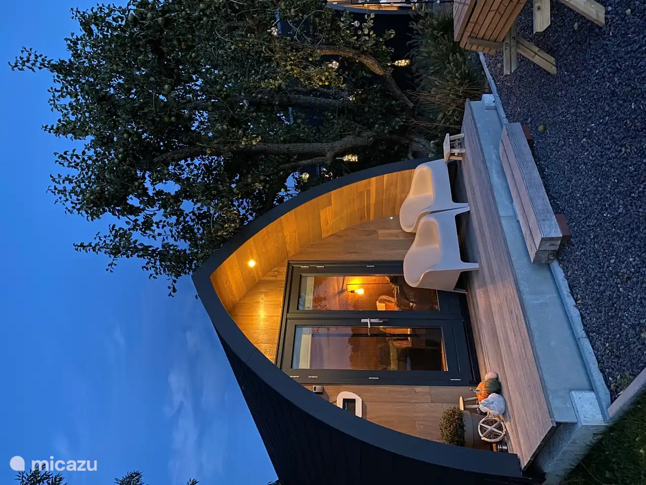 Ambientebeleuchtung auf der Veranda.