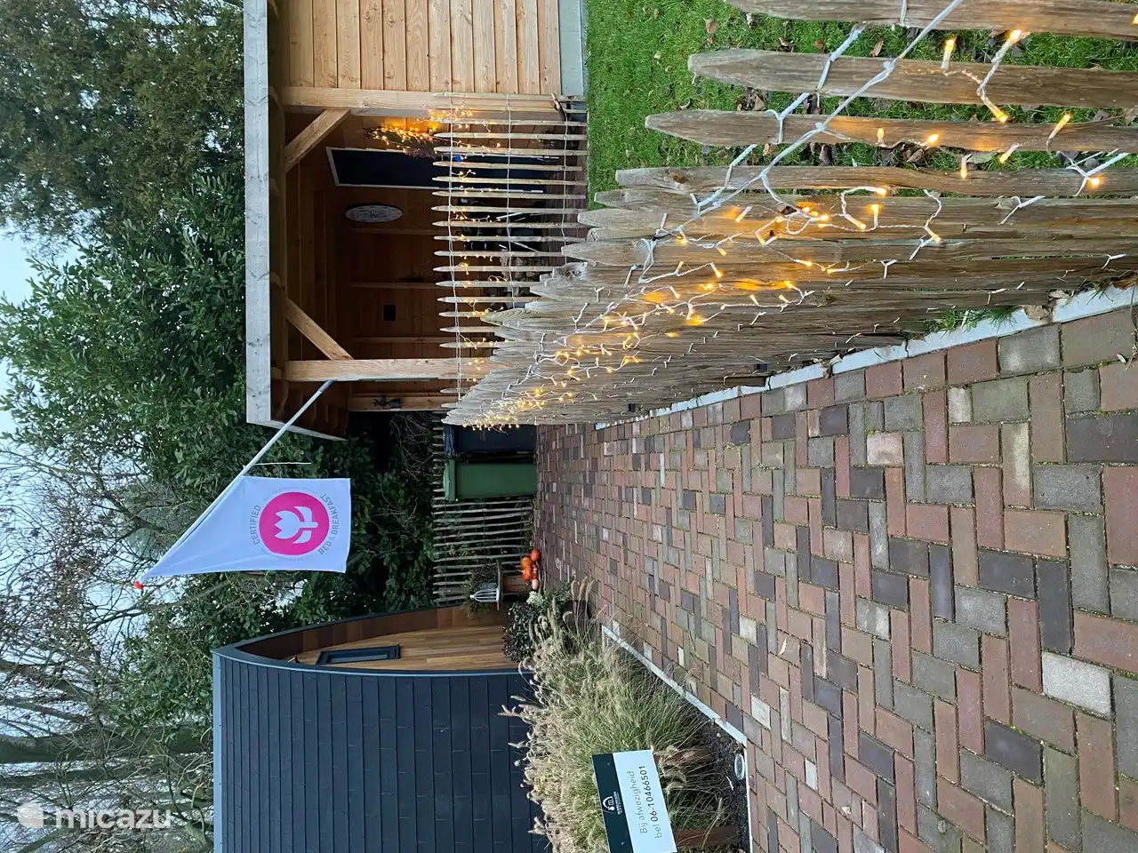 Fahrradschuppen, wo Sie Ihre Elektrofahrräder aufladen können.