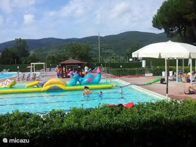 Chalet 6 personnes | Camping Rivière | Italie, Ligurie, Ameglia - chalet piste d'eau