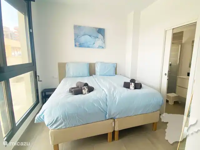 Plage de Calpe | Espagne, Costa Blanca, Calpe - appartement chambre avec salle de bain attenante