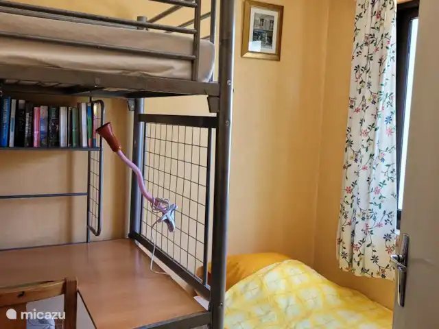 Tinkers Bell en Francia, Charente, Écuras - casa vacacional La cama alta con una cama supletoria individual