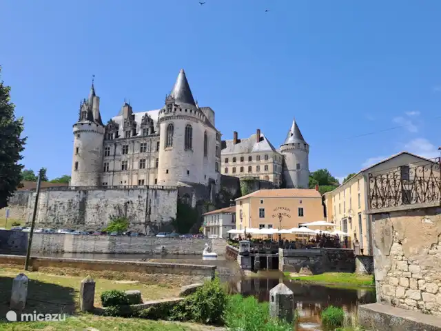 Tinkers Bell en Francia, Charente, Écuras - casa vacacional Castillo de La Rochefoucauld