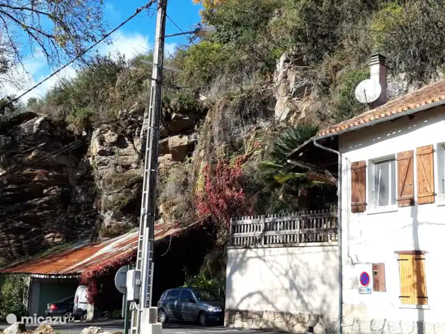 Tinkers Bell en Francia, Charente, Écuras - casa vacacional Aquí está el restaurante con estrella Michelin.