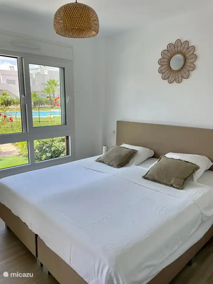 Ruim bed 180 breedte 