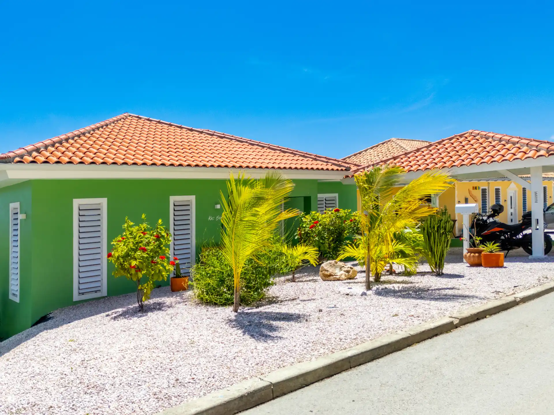 Schön bepflanzter Garten 