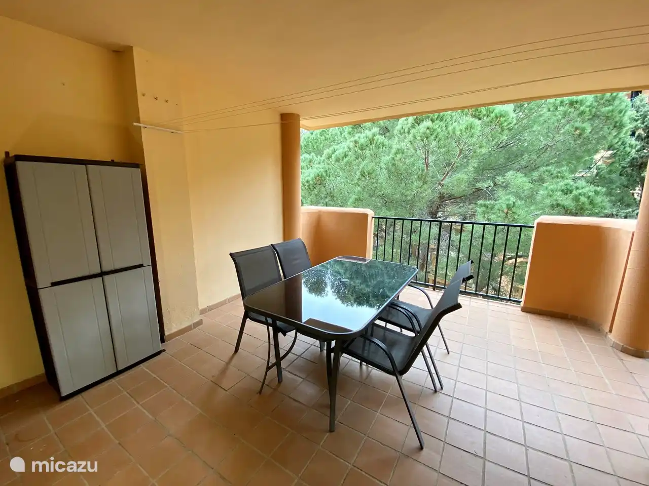 Überdachte Terrasse