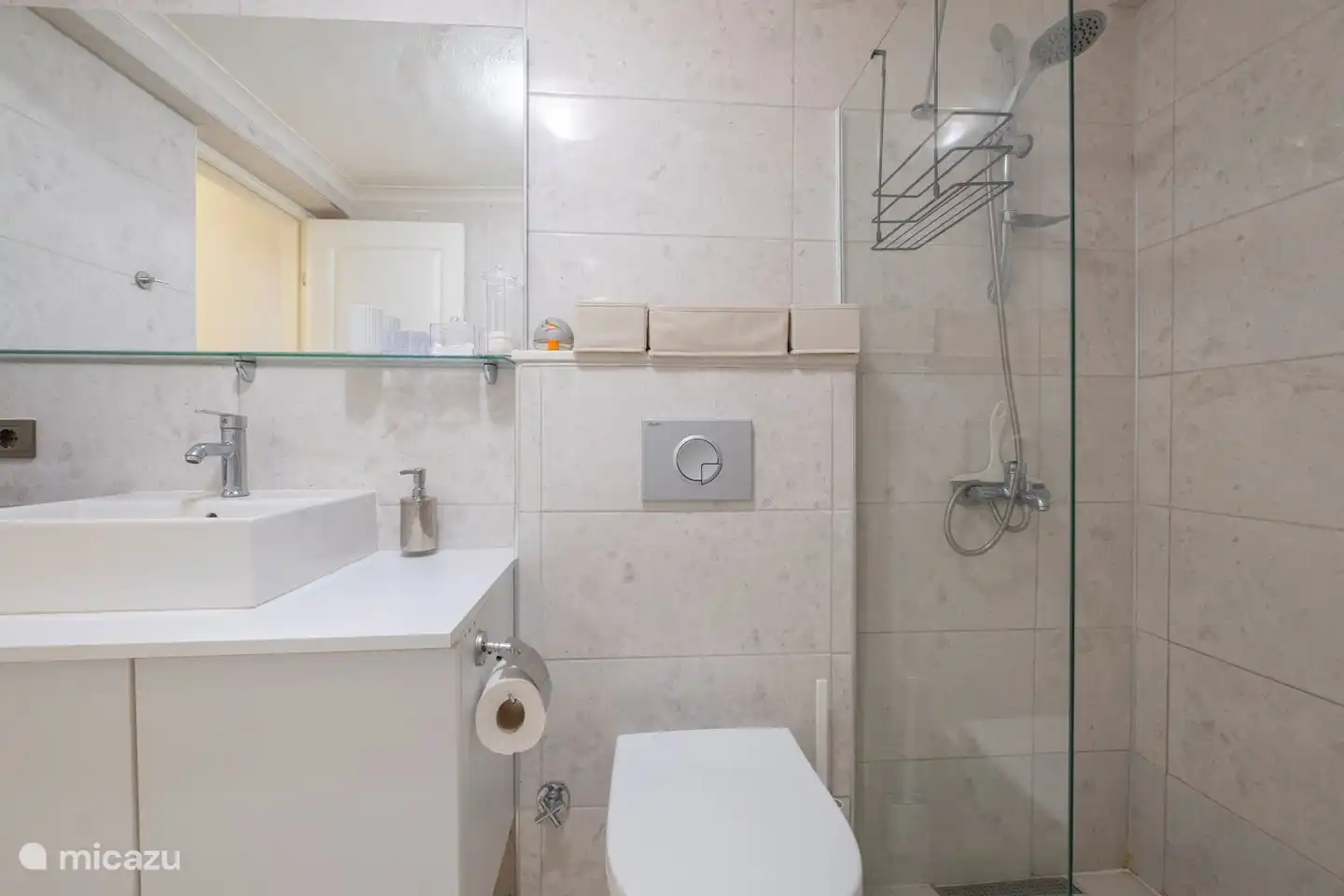 Ezgi's Apartment mit privatem Garten in Marmaris, kurz- und langfristiger Aufenthalt, komplett eingerichtete Ferienwohnung. Monatliche und tägliche Ferienwohnung, ganze Wohnung