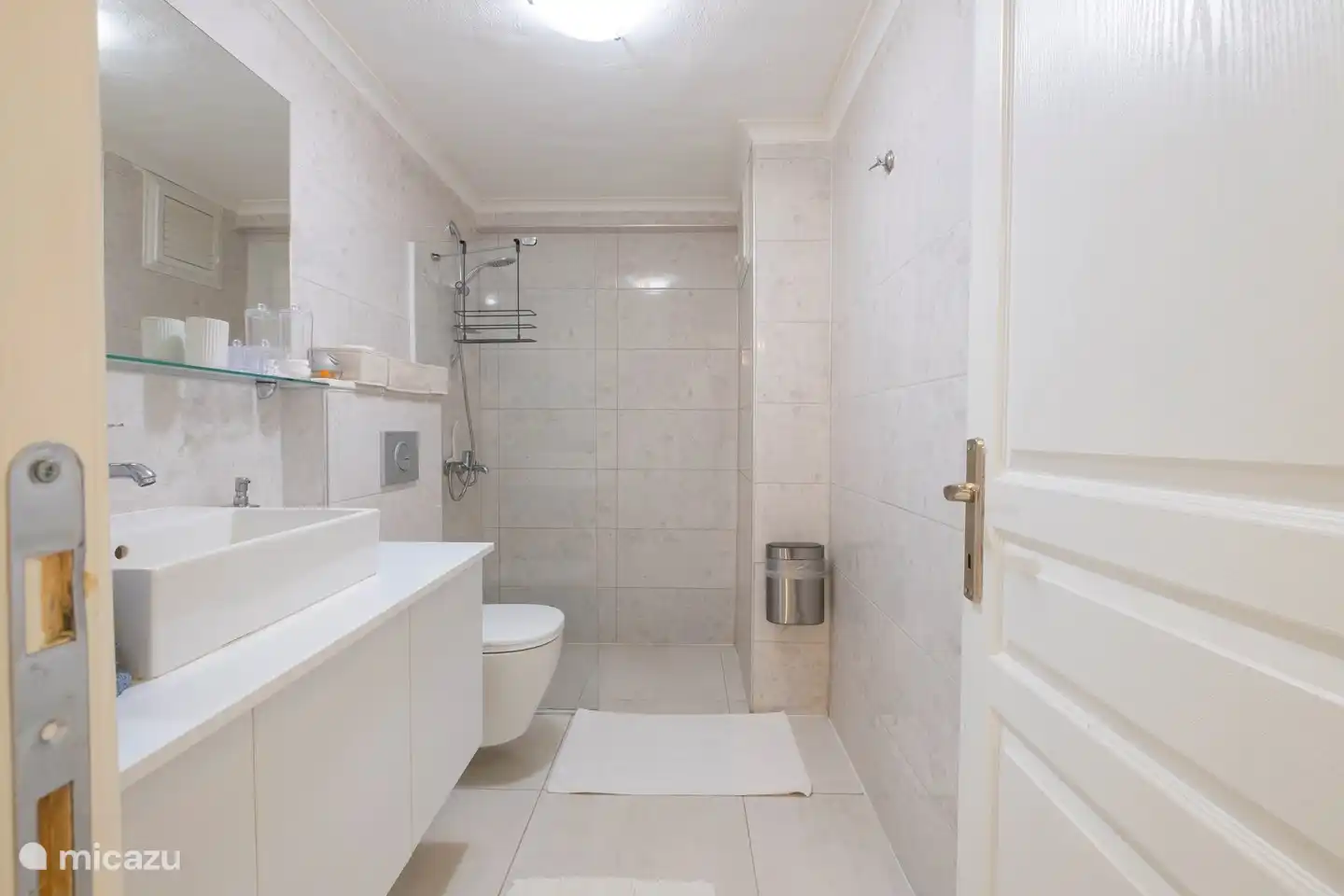 Ezgi's Apartment mit privatem Garten in Marmaris, kurz- und langfristiger Aufenthalt, komplett eingerichtete Ferienwohnung. Monatliche und tägliche Ferienwohnung, ganze Wohnung