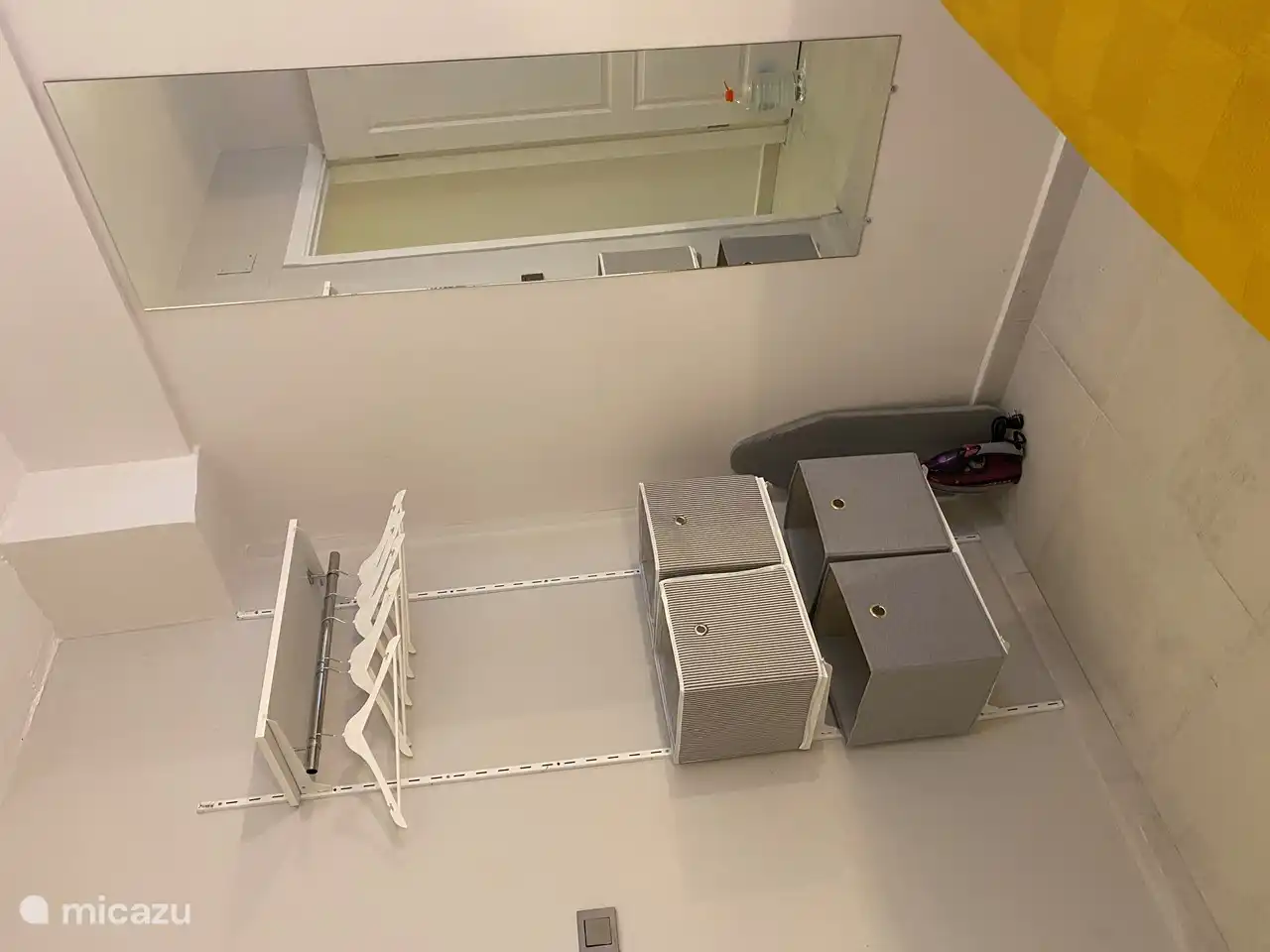 Einfache Garderobe
Ezgi's Apartment mit privatem Garten in Marmaris, kurz- und langfristiger Aufenthalt, komplett eingerichtete Ferienwohnung. Monatliche und tägliche Ferienwohnung, ganze Wohnung