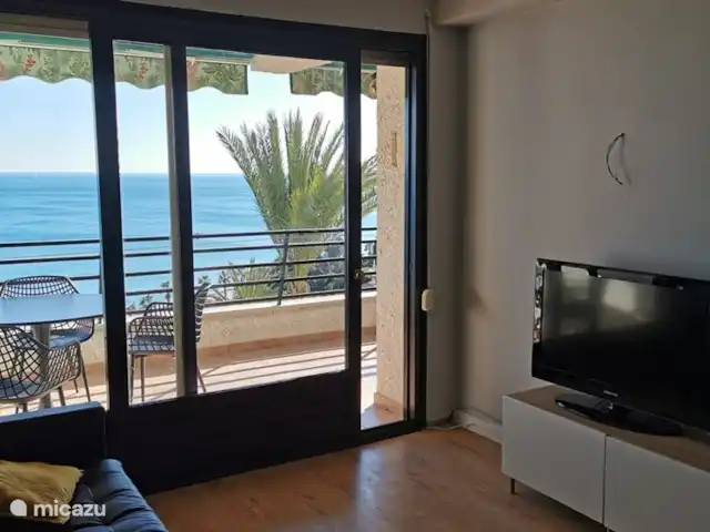apartamento en España, Costa Dorada, Mont-Roig del Camp – El sueño como estar en un barco de crucero. Maravillosa vista desde la sala de estar