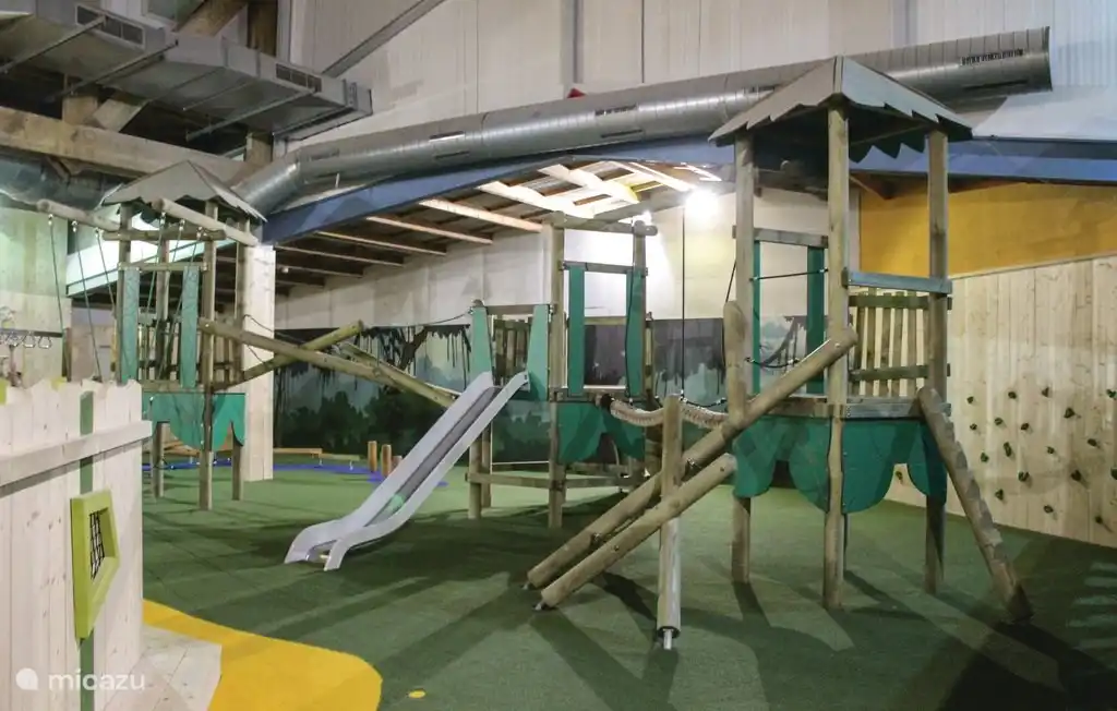 El paraíso de juegos cubierto y climatizado de Mad Monkey Jungle.