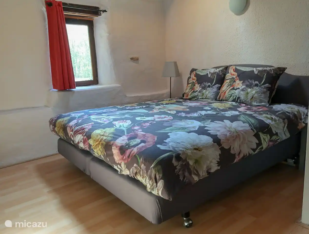 Kingsize-Bett. 2 getrennte Matratzen (2m x 0,90cm)