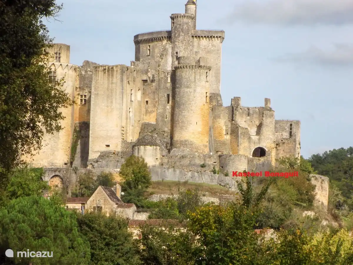 Eines der vielen Schlösser in der Nähe von Tournesol