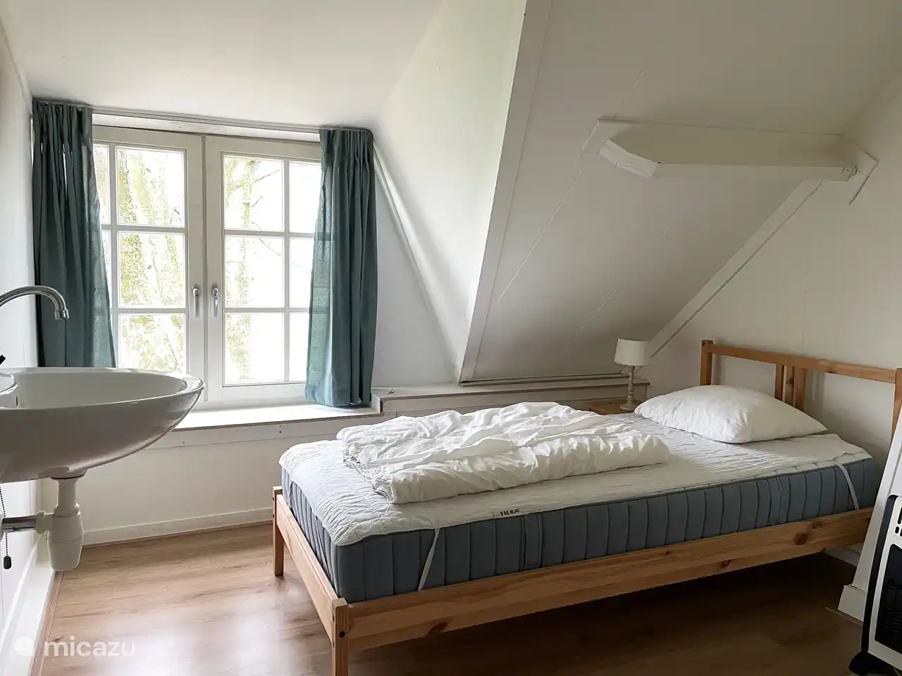 Schlafzimmer 2 mit 2 Einzelbetten