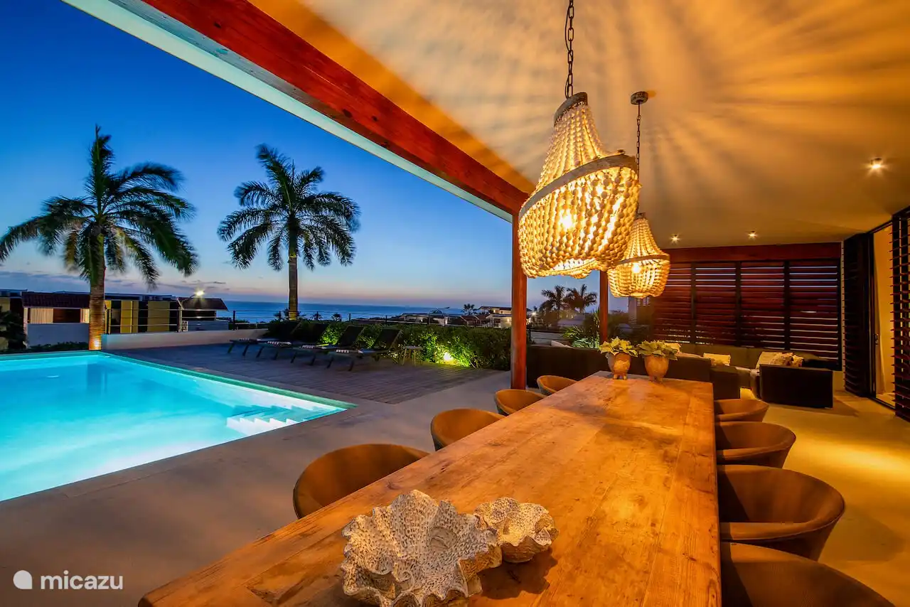 Vous obtenez le magnifique coucher de soleil tous les jours.