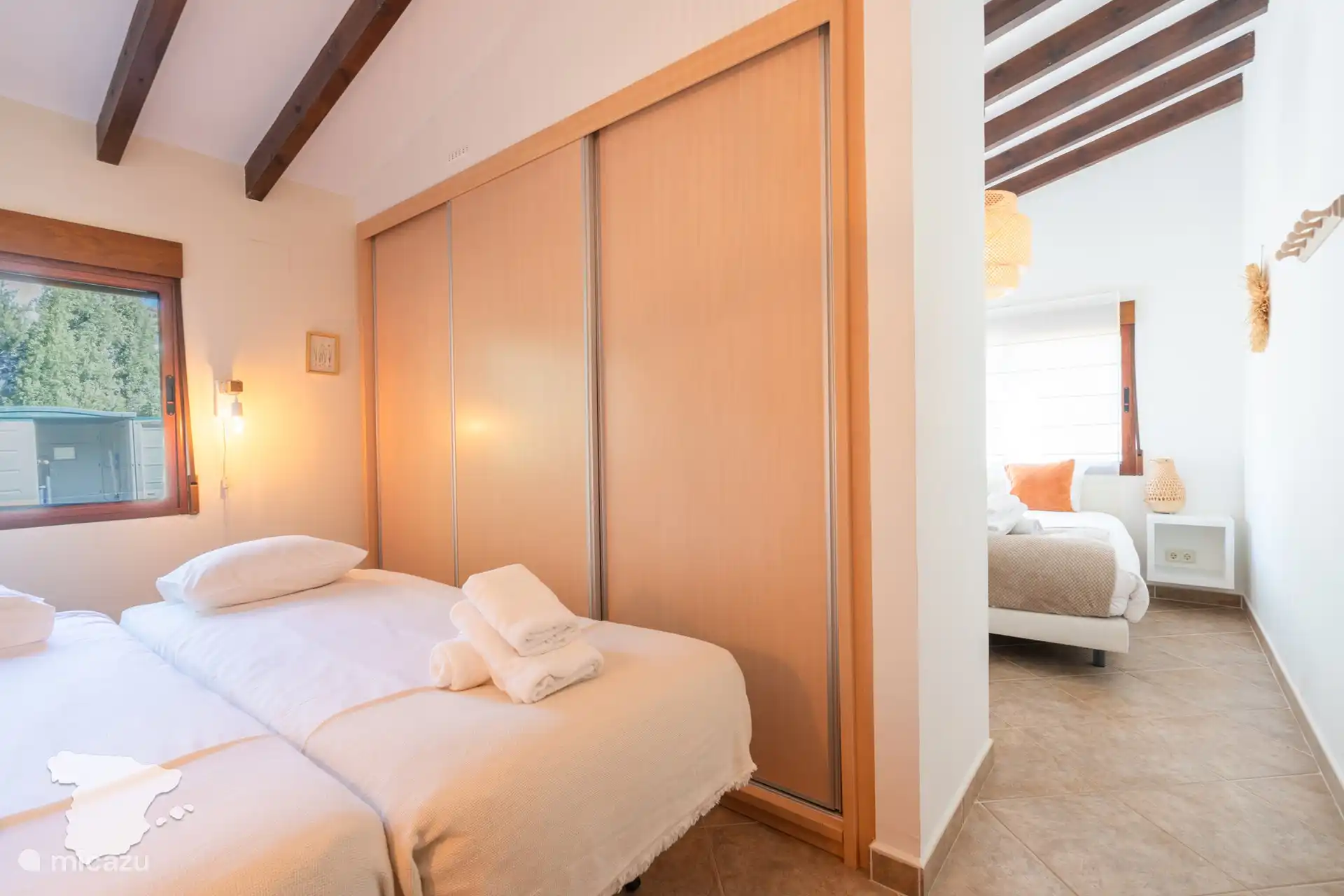 Chambre 3, adjacente à la chambre 2