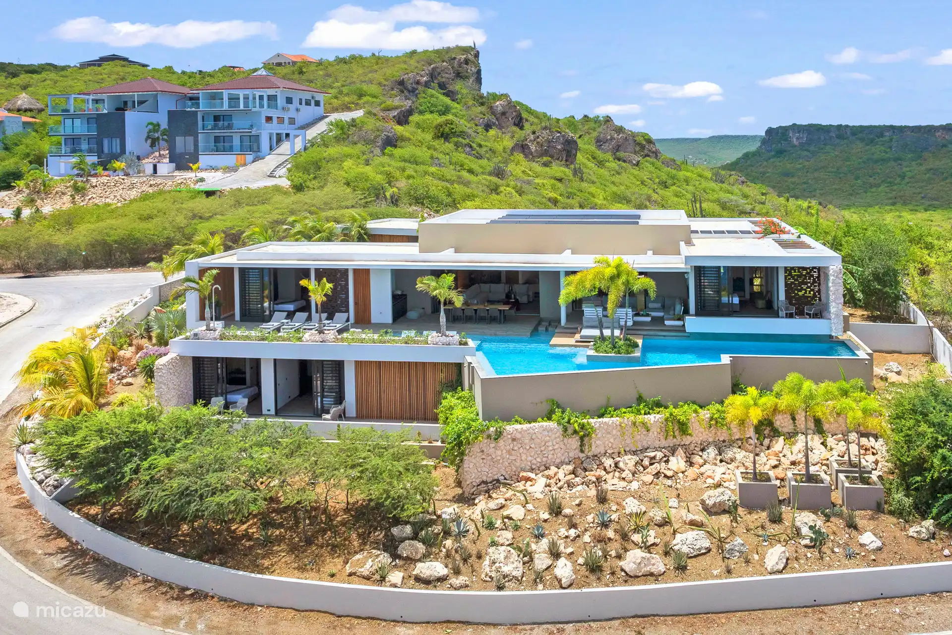 Vorderansicht der Villa! 