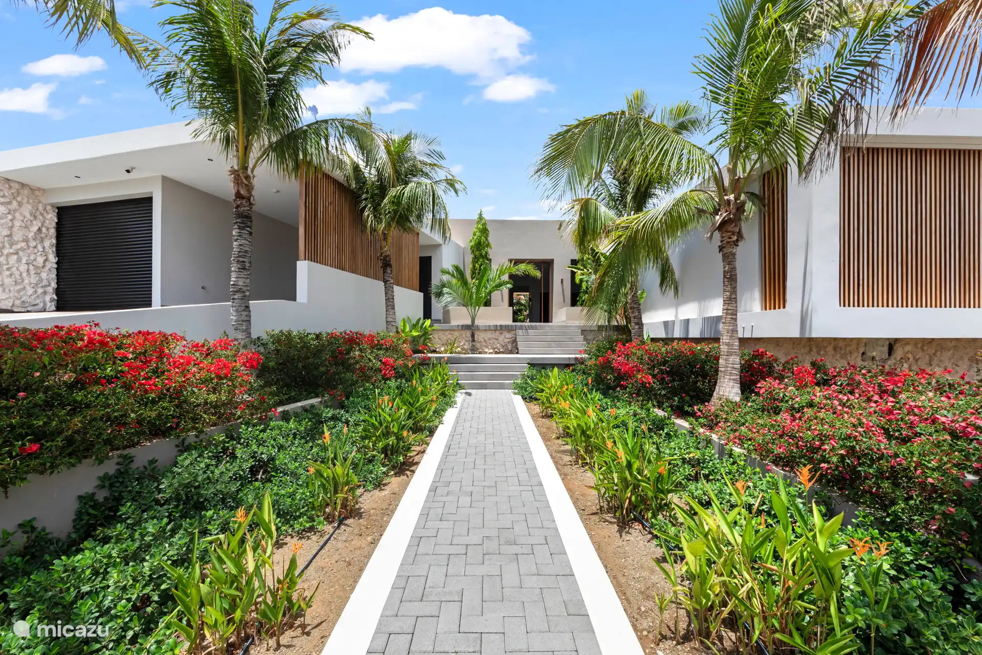 Unser imposanter Eingang zur Villa! 