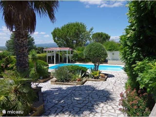 Holiday home in France, Hérault, Oupia - bed & breakfast Marie Jean Chambre d'hotes Du Jardin