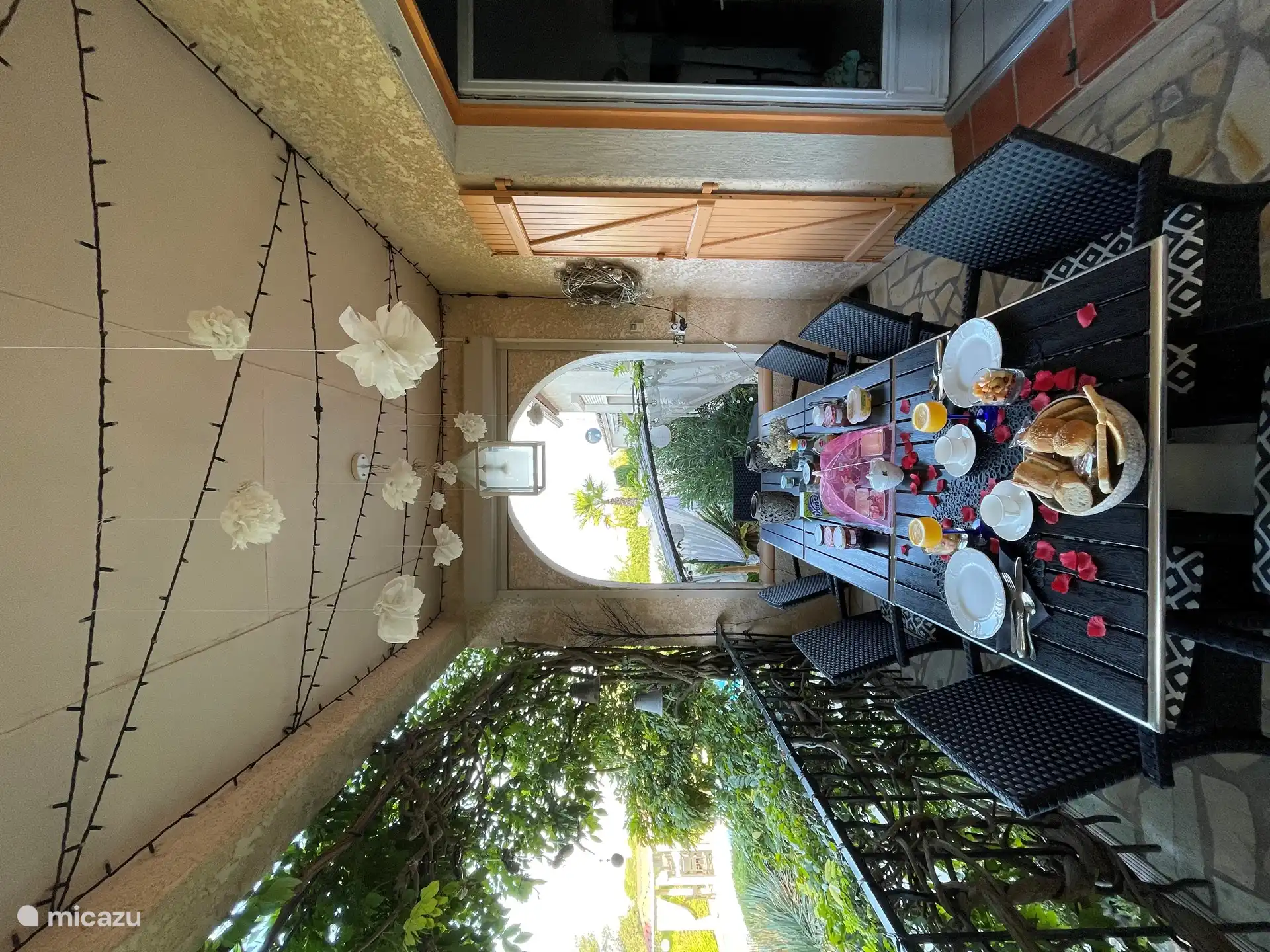 Sehr großzügiges Verwöhnfrühstück