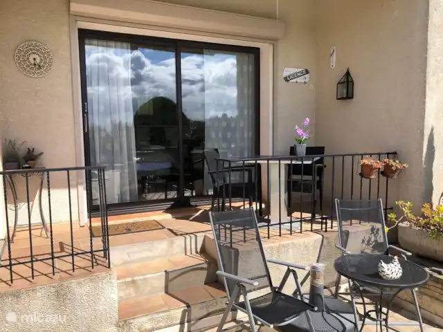 Location de Vacances France, Hérault, Oupia, chambres d'hôtes - Marie Jean Chambre d'hotes Du Jardin Terrasse privée pour dîner ou boire un verre en plein air