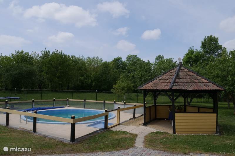 Vakantiehuis Hongarije, Veszprém, Dáka Vakantiehuis Grote familiewoning met zwembad