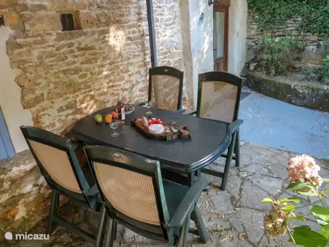 Arc en ciel | France, Dordogne, Sauveterre-la-Lémance - gîte / cottage Terrasse « en bas »