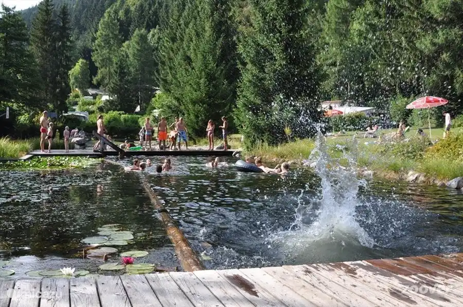 Piscina Nutiir en Alpenferienpark. Gratis para nuestros huéspedes.