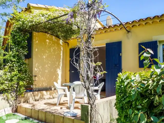 Location de Vacances France, Drôme, Mirabel-aux-Baronnies, gîte / cottage - La Françonne - Gîte Blanc