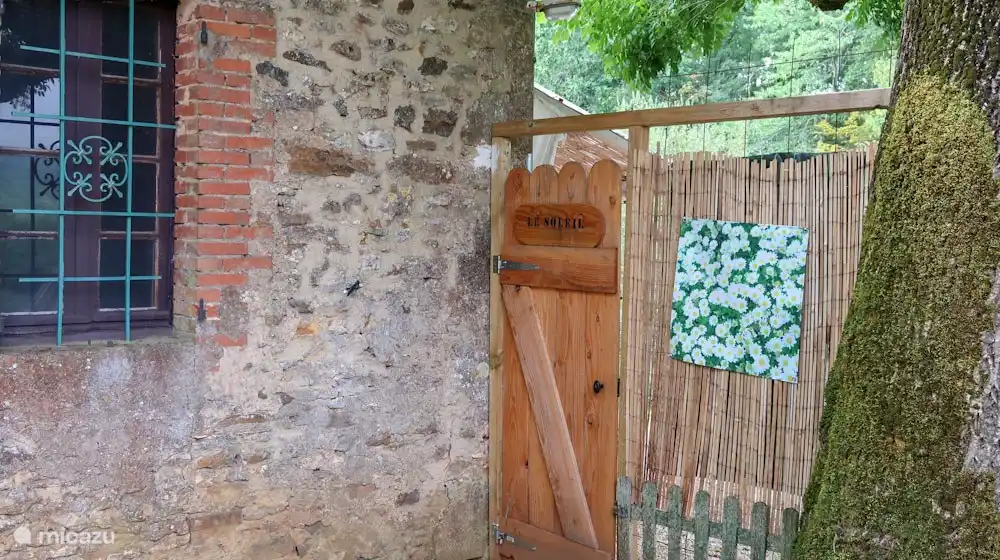 Privater Eingang zum Ferienhaus und Terrasse