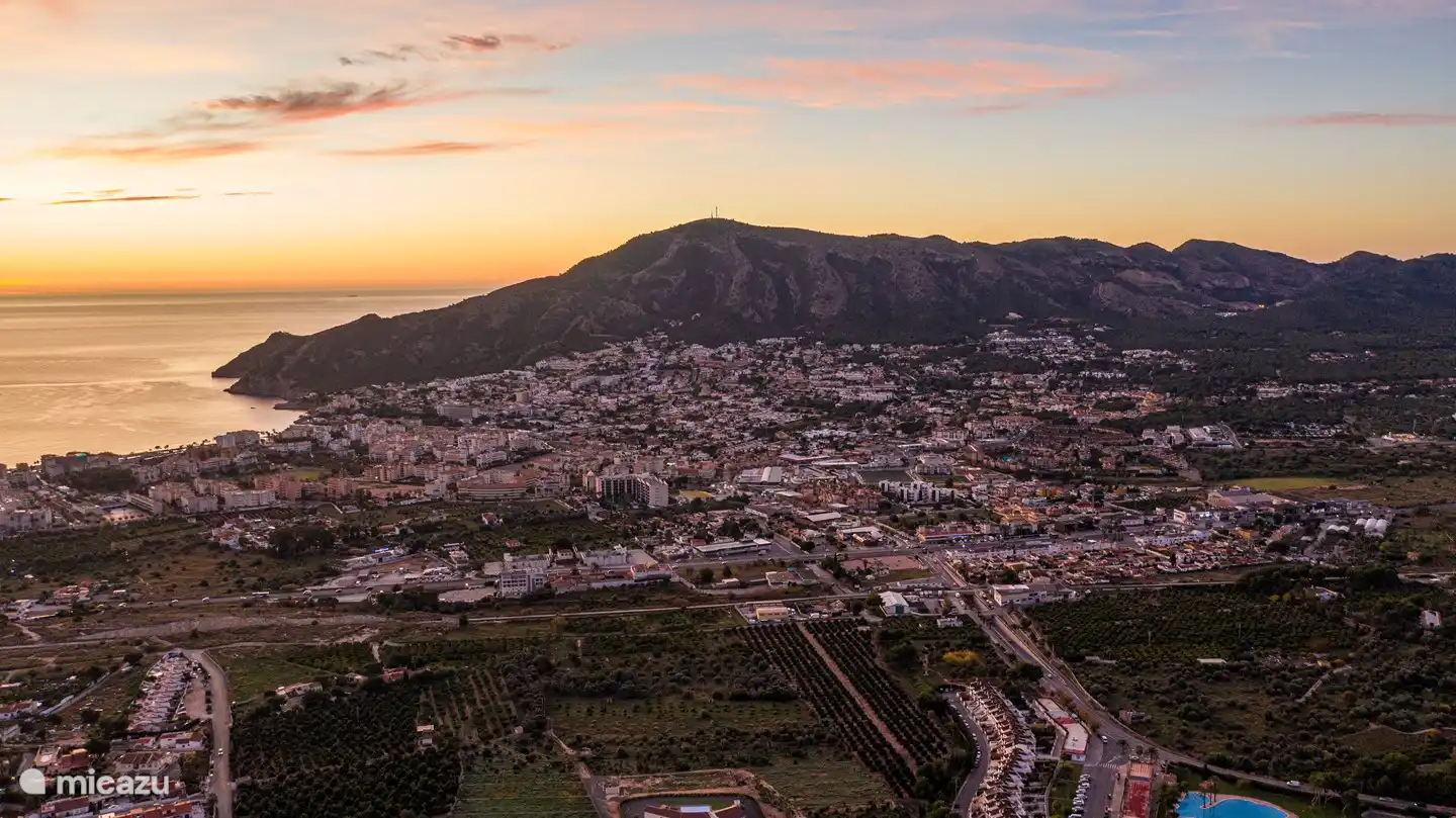 another panorama of Albir