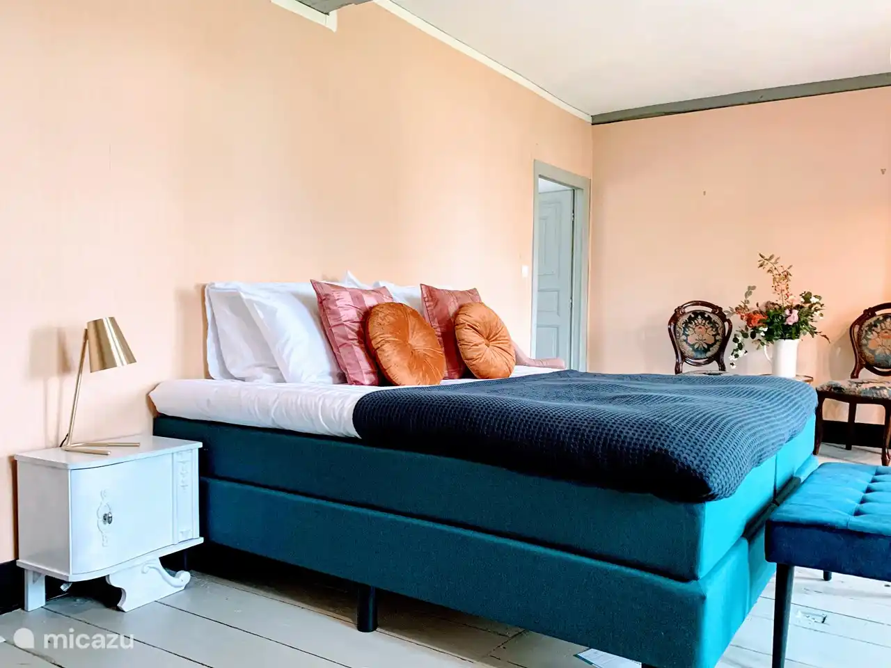 Suite du Jardin con una cama de hotel s&#250;per c&#243;moda tama&#241;o king