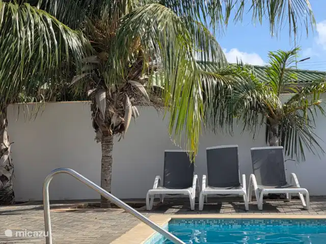 Location de Vacances Curaçao, Curaçao-Centre, Santa Maria, bungalow - Bungalow La Villetta Curaçao La piscine « tours »