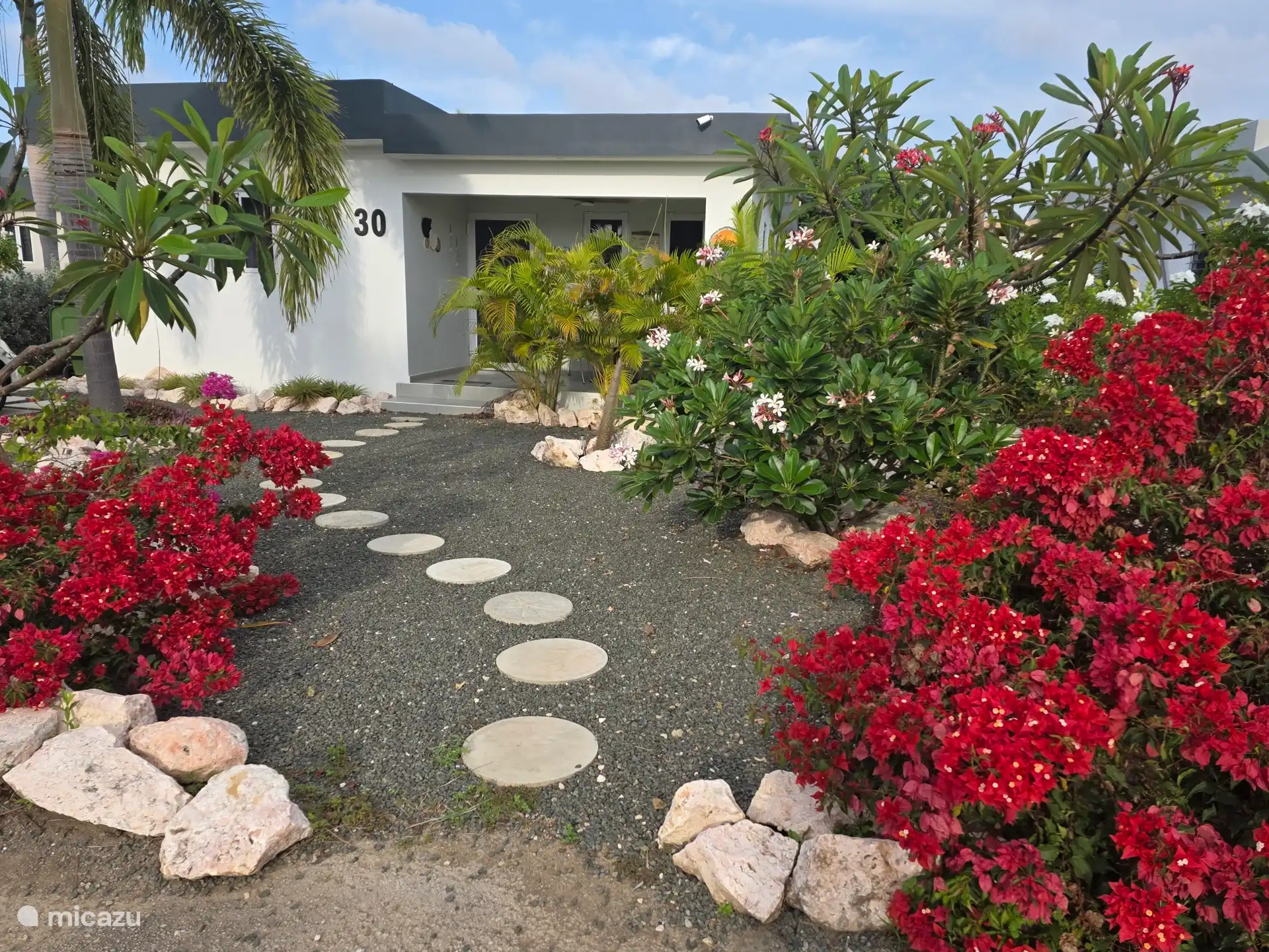 bungalow huren in Sunset Heights, Curacao-Midden, Curaçao - Woning met zeembad en glijbanen