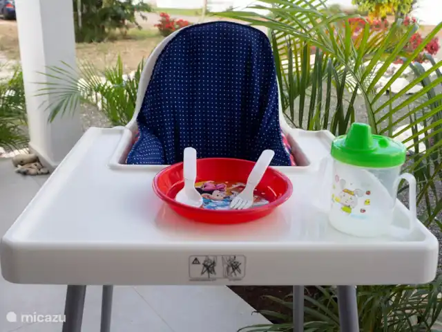 Location de Vacances Curaçao, Curaçao-Centre, Santa Maria, bungalow - Bungalow La Villetta Curaçao Votre petit bout de chou ? Des chaises pour enfants et de la vaisselle pour enfants se trouvent également dans le bungalow