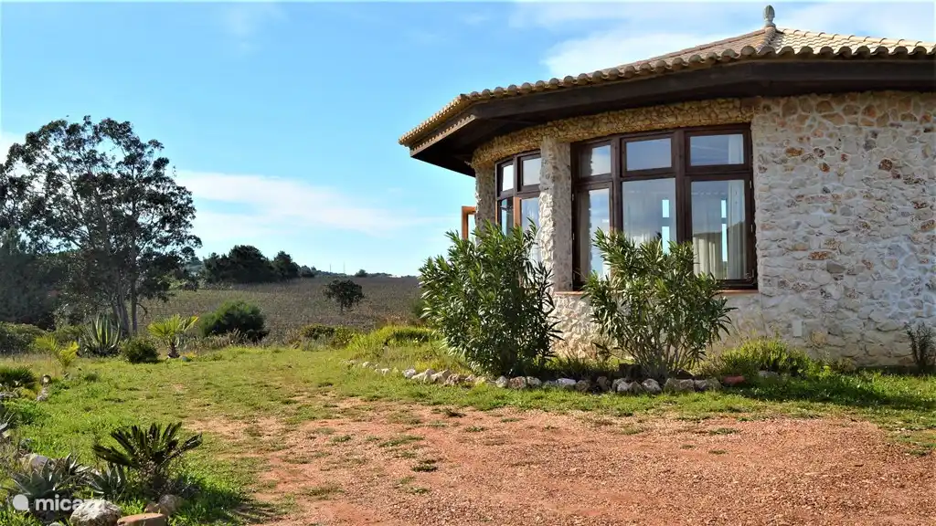 Im The Round House of Monte Rosa werden wöchentlich verschiedene Yoga-Kurse angeboten
