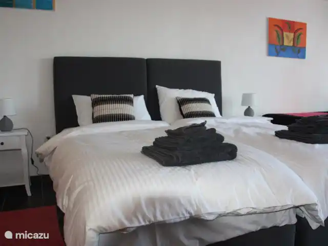 Finca los Bancales | Espagne, Costa Blanca, Benissa - finca chambre au bord de la piscine