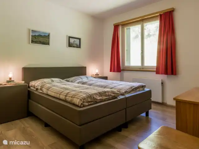 Joyau Triplex | Suisse, Valais, Fieschertal - chalet Contreplaqué de bijou de chambre à coucher