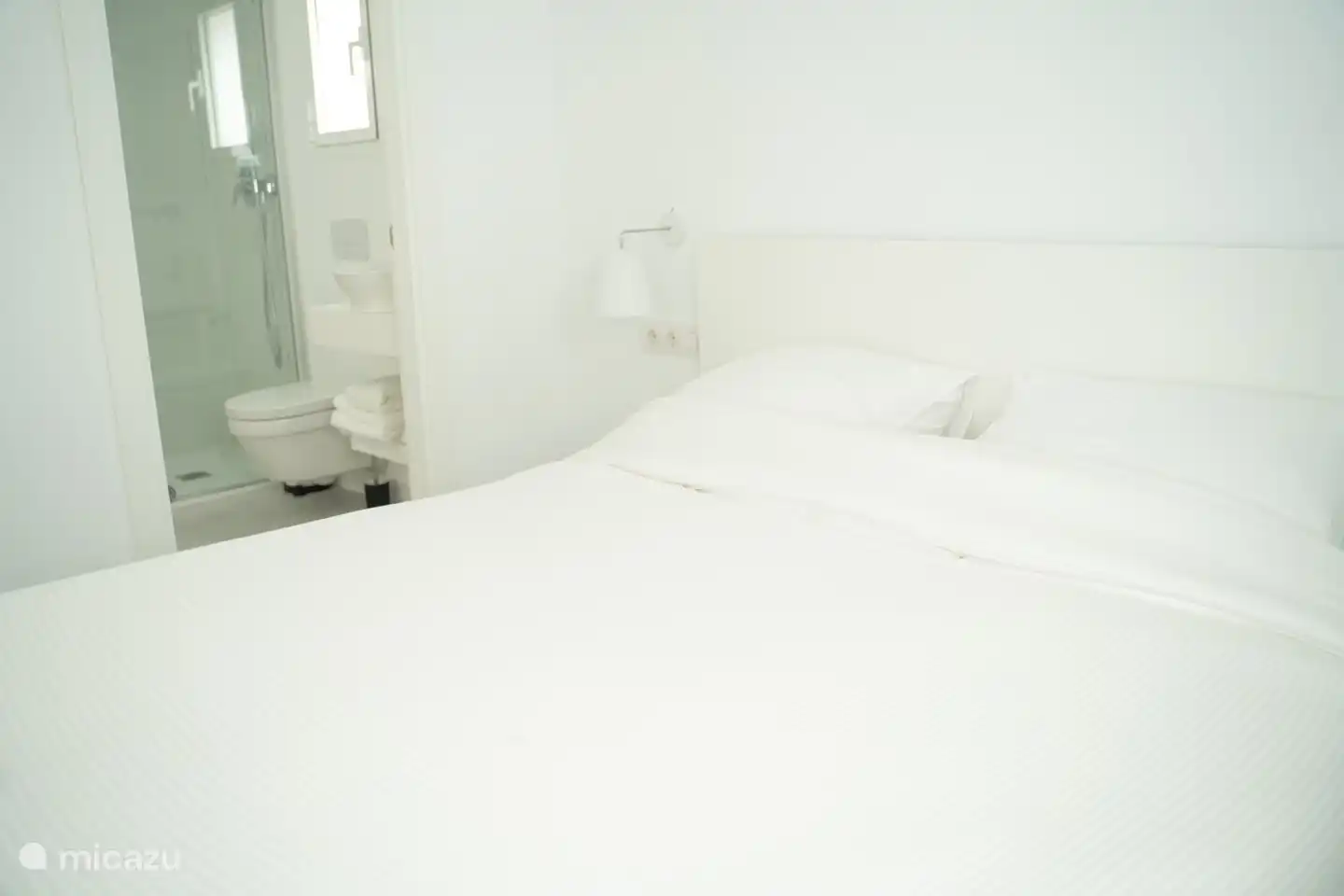 Bedroom + bathroom + roller shutter