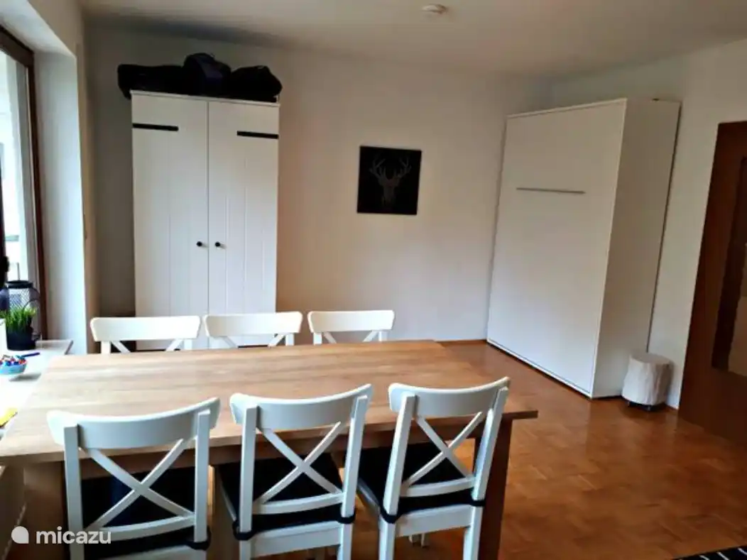 Séjour avec coffre lit