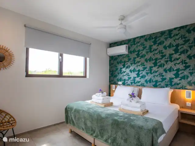 Jan Sofat LUX A09, rez-de-chaussée | Curaçao, Banda Ariba (est), Jan Sofat - appartement Chambre des maîtres avec a/c et salle de bain privée