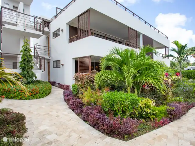 Jan Sofat LUX A09, rez-de-chaussée | Curaçao, Banda Ariba (est), Jan Sofat - appartement Vue de face de l'appartement 09, rez-de-chaussée