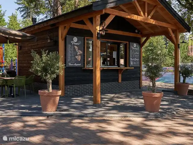 Chalet Veluws Profitez | Pays-Bas, Gueldre, Beekbergen - chalet La pizzeria Foresta pour de délicieuses pizzas à emporter.