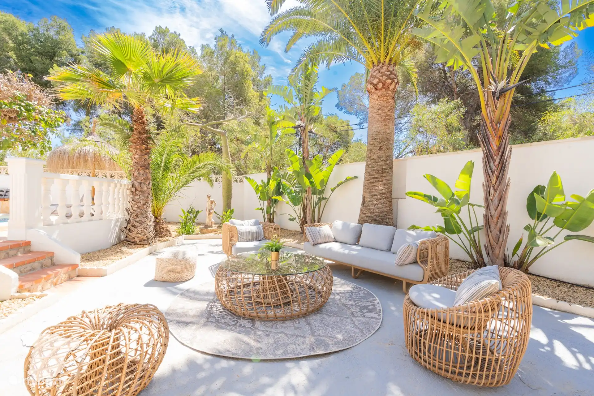 Idyllischer mediterraner Garten