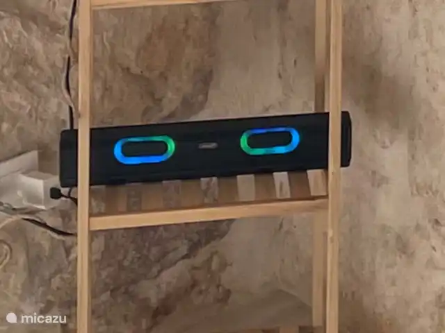 apartamento en Italia, Apulia, Ostuni – Amarcord spa privado Ostuni Caja de música vía Bluetooth, instrucciones de uso en el alojamiento.