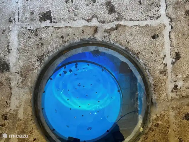 apartamento en Italia, Apulia, Ostuni – Amarcord spa privado Ostuni Vista a través del jacuzzi